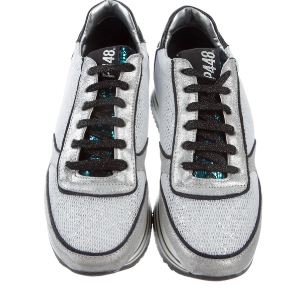 LIMITED P448 LOW TOP SNEAKERS SILVER, SIZE 9 - Picture 2 of 4